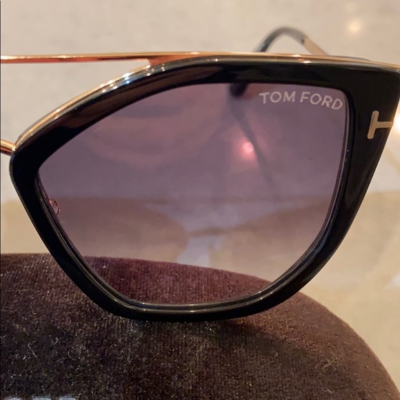 Tom Ford Sunglasses - Picture 3 of 5